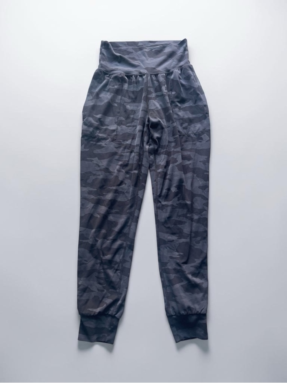 Athleta Salutation Jogger Womens XS Camo High Rise Athletic Jogger Pants
